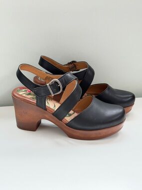 BOC Born Black Leather Clog Heels 10M Slingback Platform Boho Comfort Casual